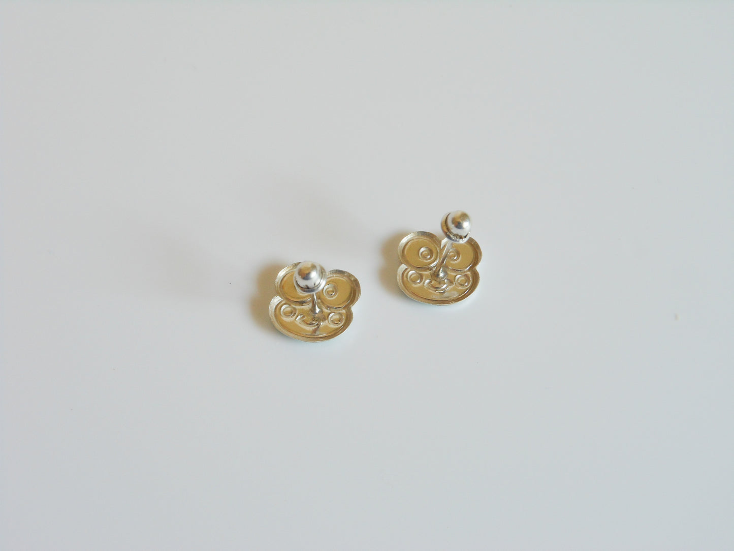 Cute Frog Stud Earrings .925 Sterling Silver with Enameled Colors, Ball End Stud Earrings